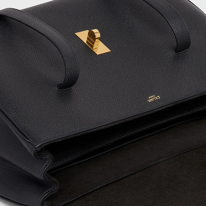 MEDIUM SOFT 16 BAG IN SUPPLE GRAINED CALFSKIN