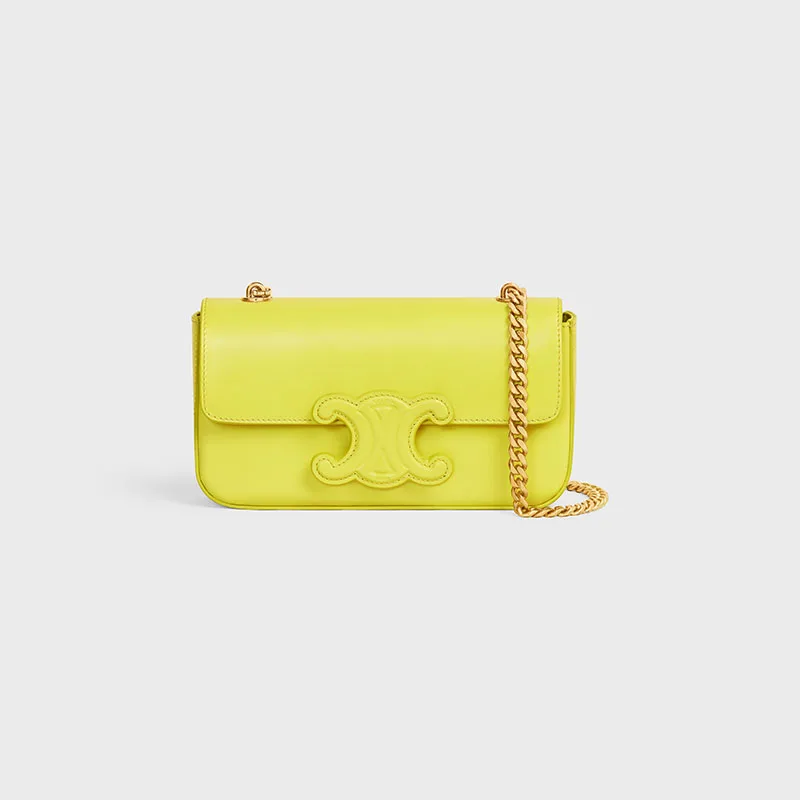 CHAIN SHOULDER BAG CUIR TRIOMPHE IN SHINY CALFSKIN
