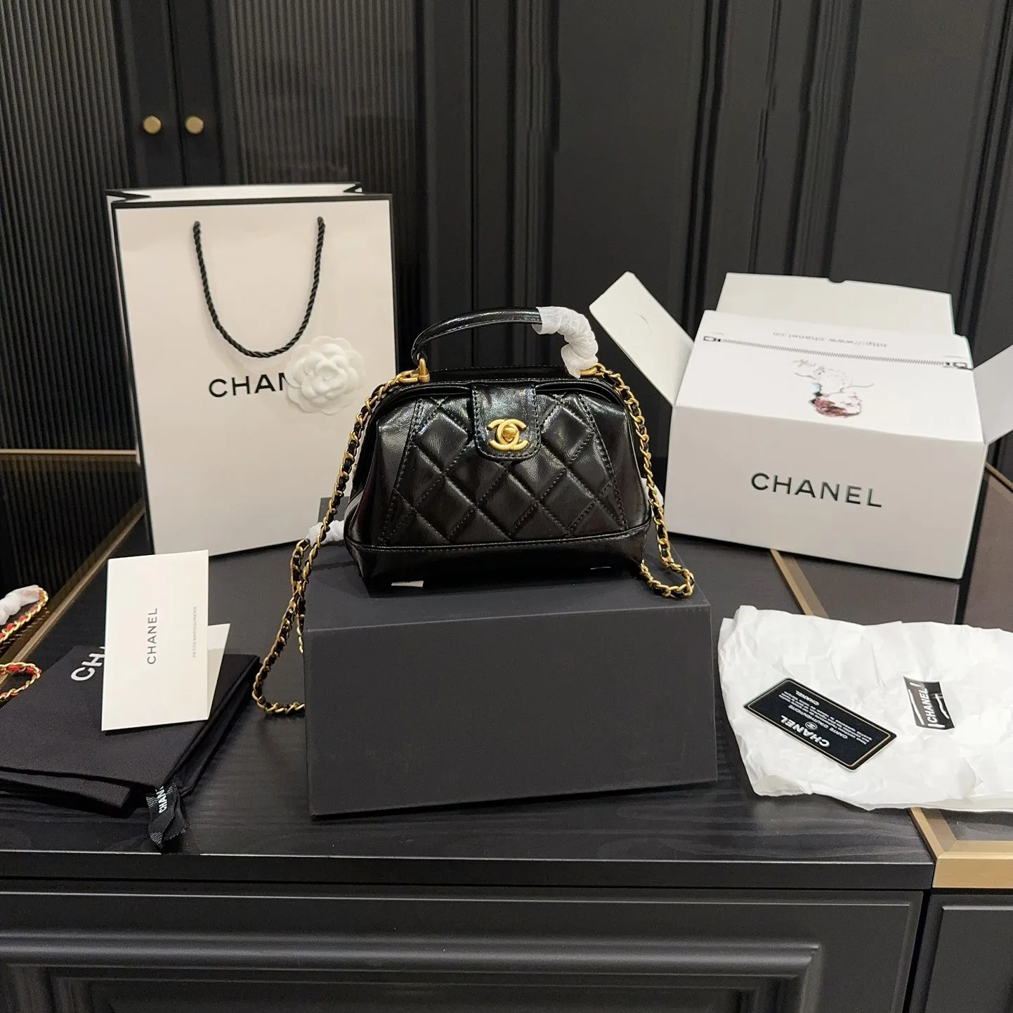 Shoulder bag