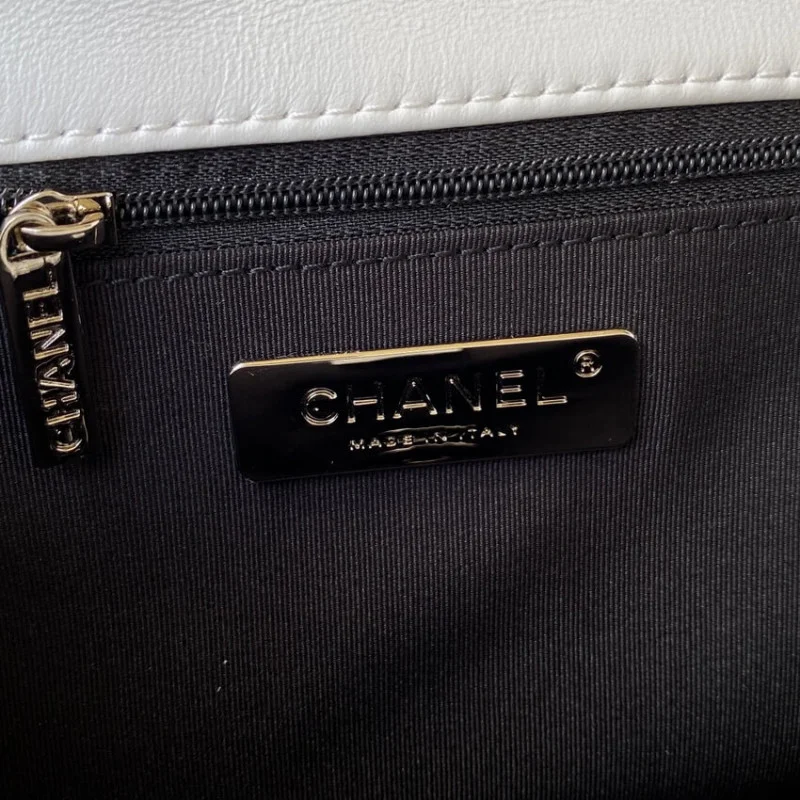 Chanel 19 Flap Bag As1160 B02511