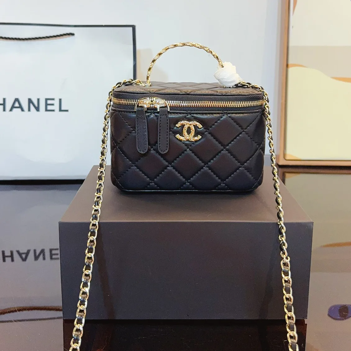 Clutch with Chain