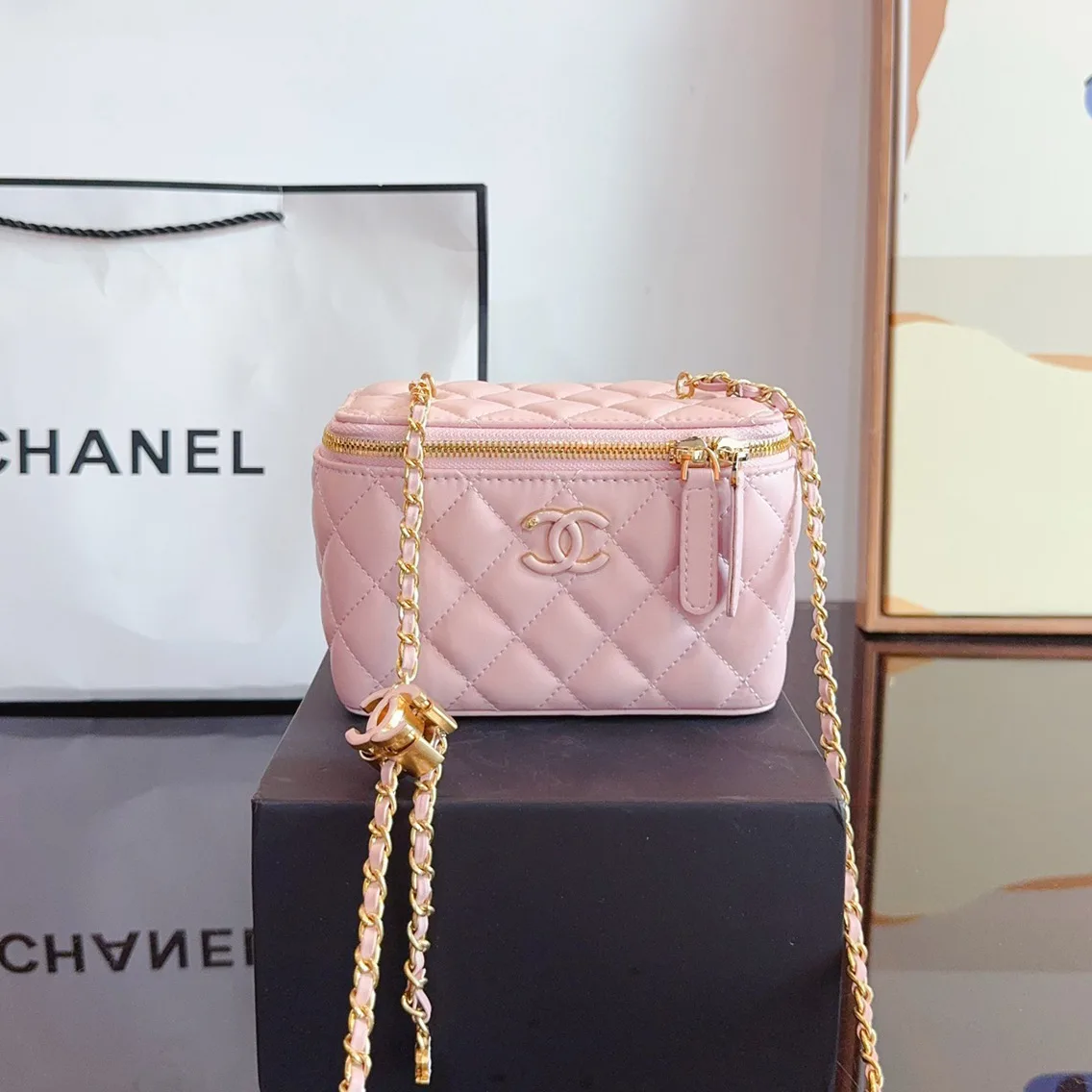 Clutch with Chain