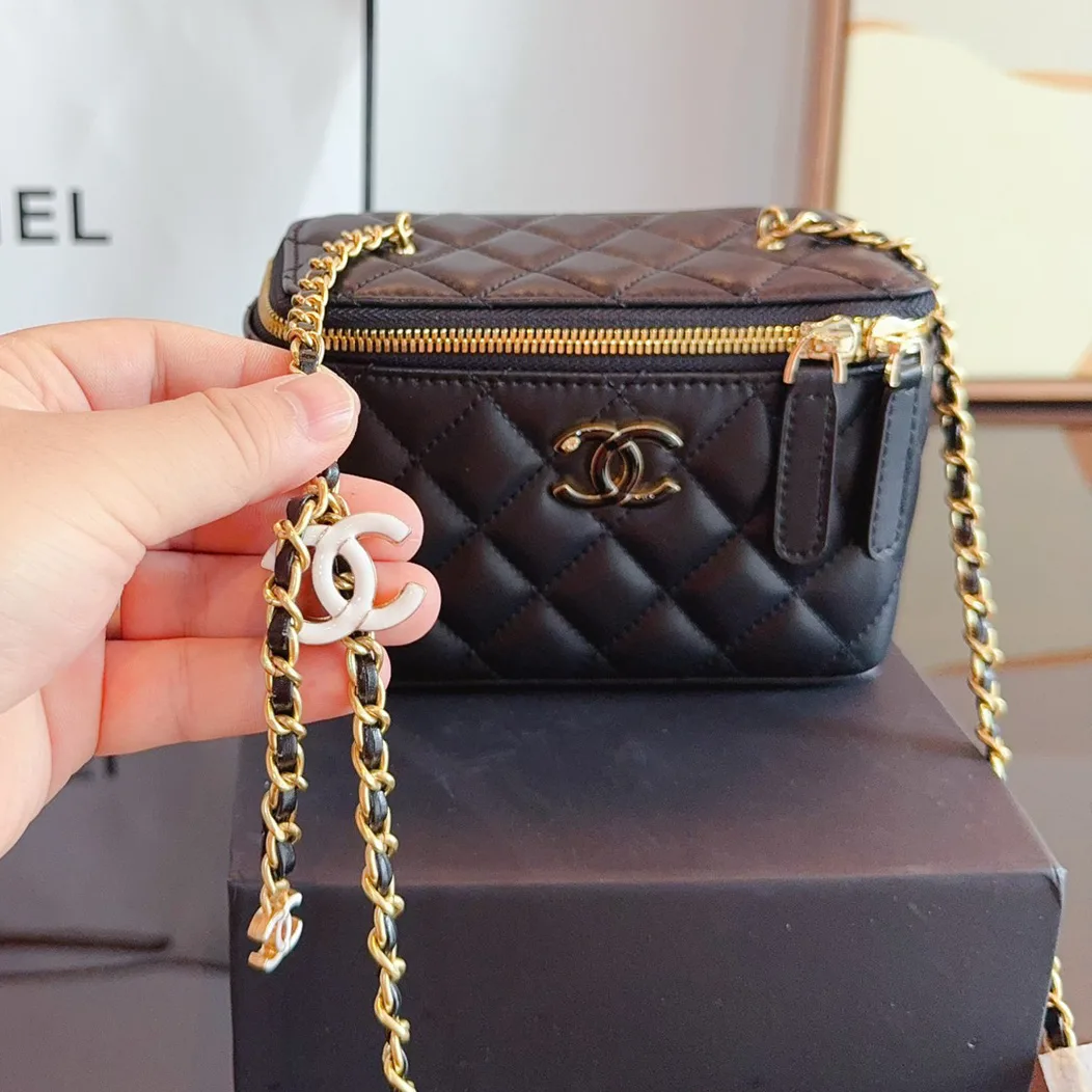 Clutch with Chain