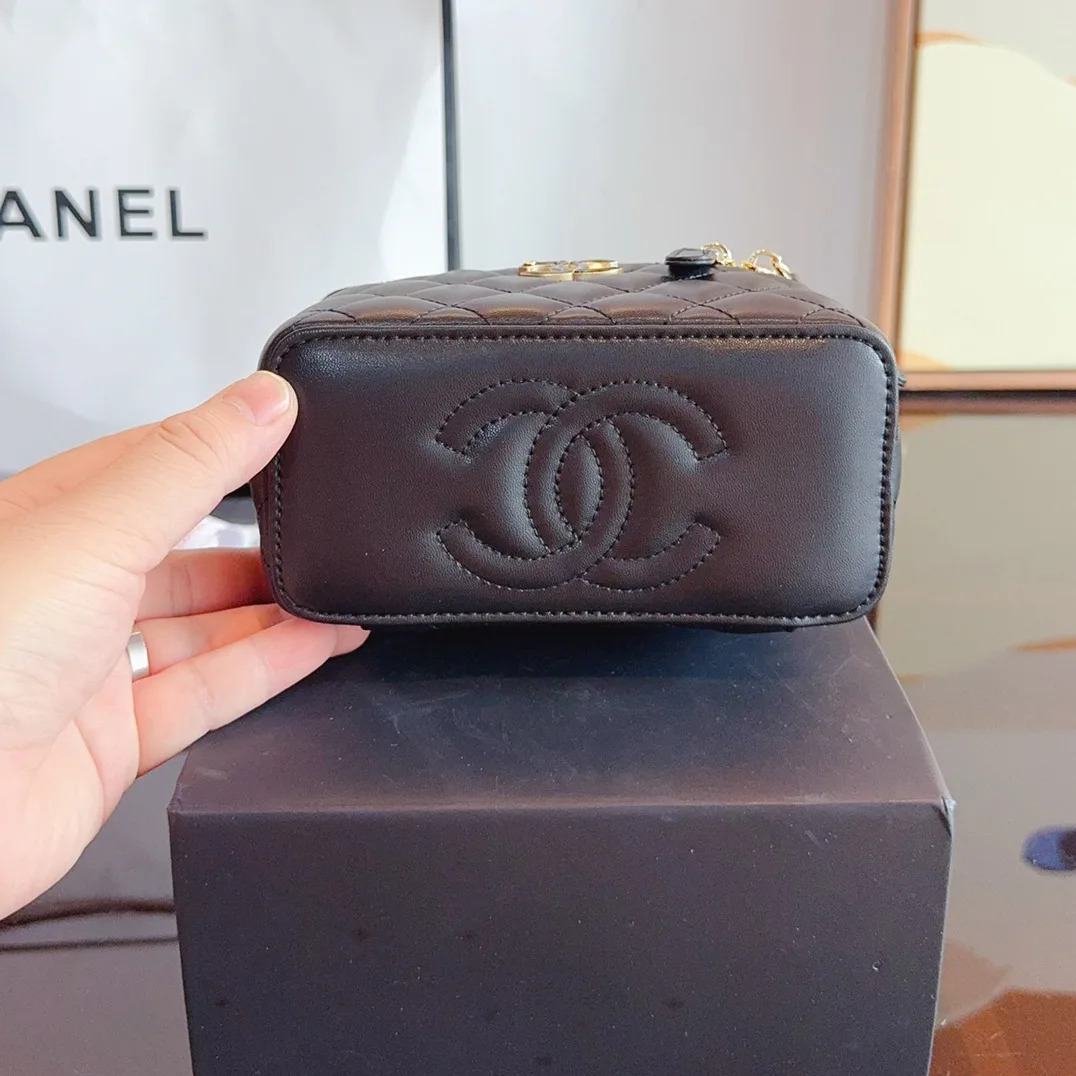 Clutch with Chain