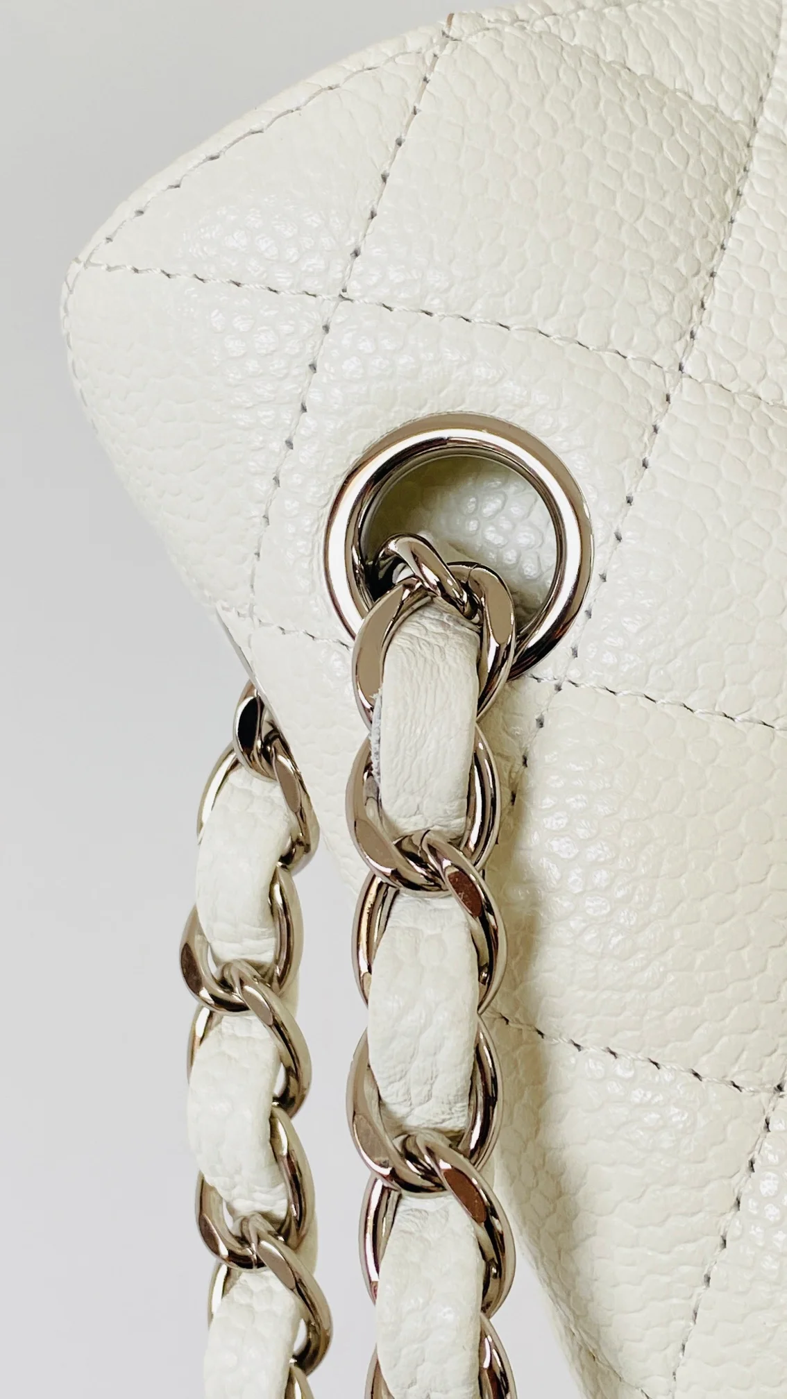 Chanel Small Classic Handbag White For Women, Women’s Bags 9.1in/23cm