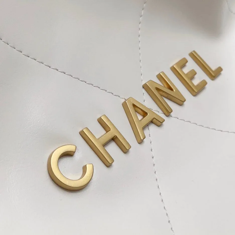 Chanel 22 Small Handbag AS3260