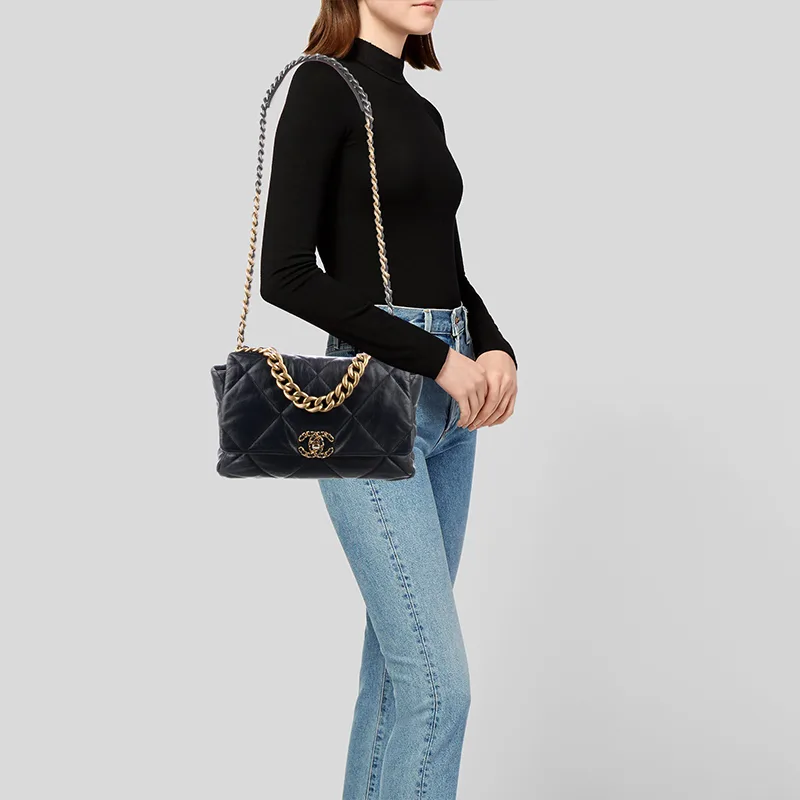 Maxi 19 Flap Bag