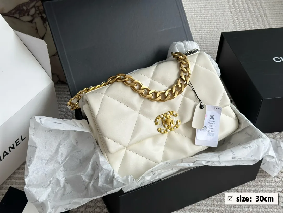 19 Handbag