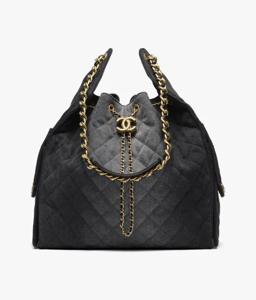 CHANEL 25 medium bag(Black)