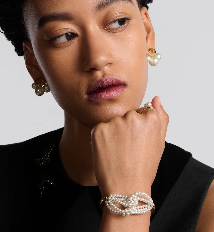 D-Bow Bangle