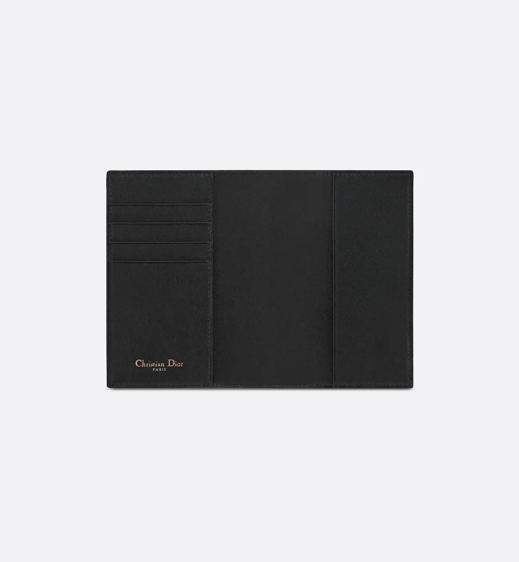 30 Montaigne Passport Holder