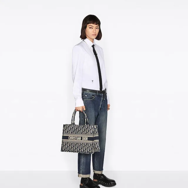 MEDIUM BOOK TOTE