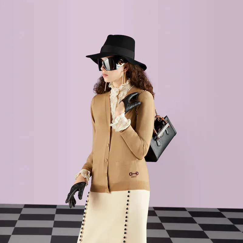 DIANA SMALL SHOULDER BAG