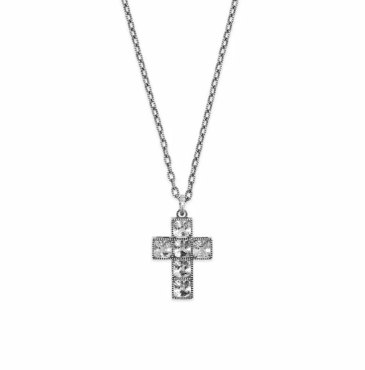 NECKLACE WITH G QUADRO