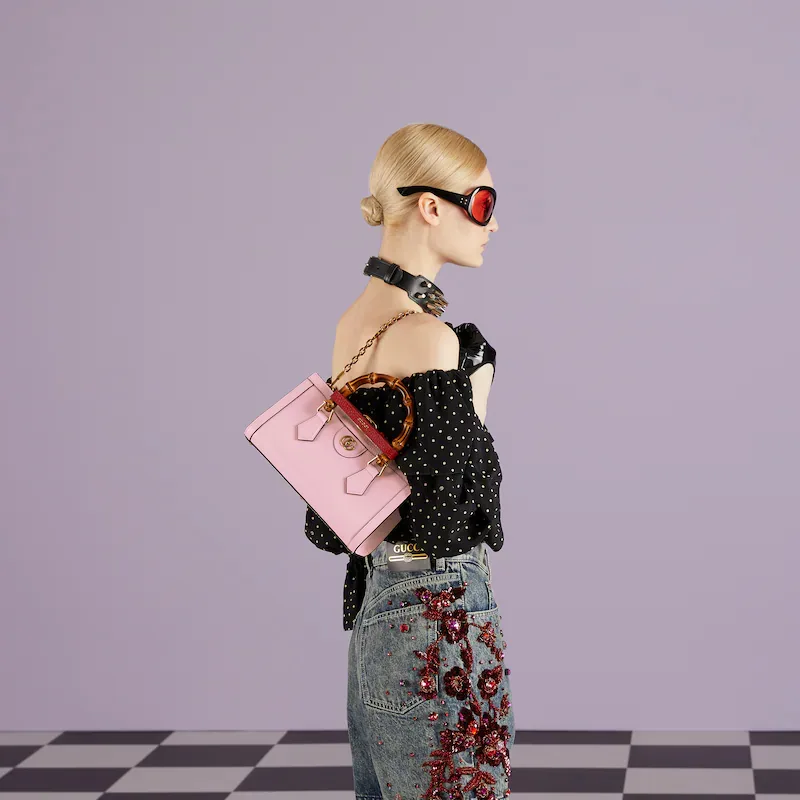DIANA SMALL SHOULDER BAG