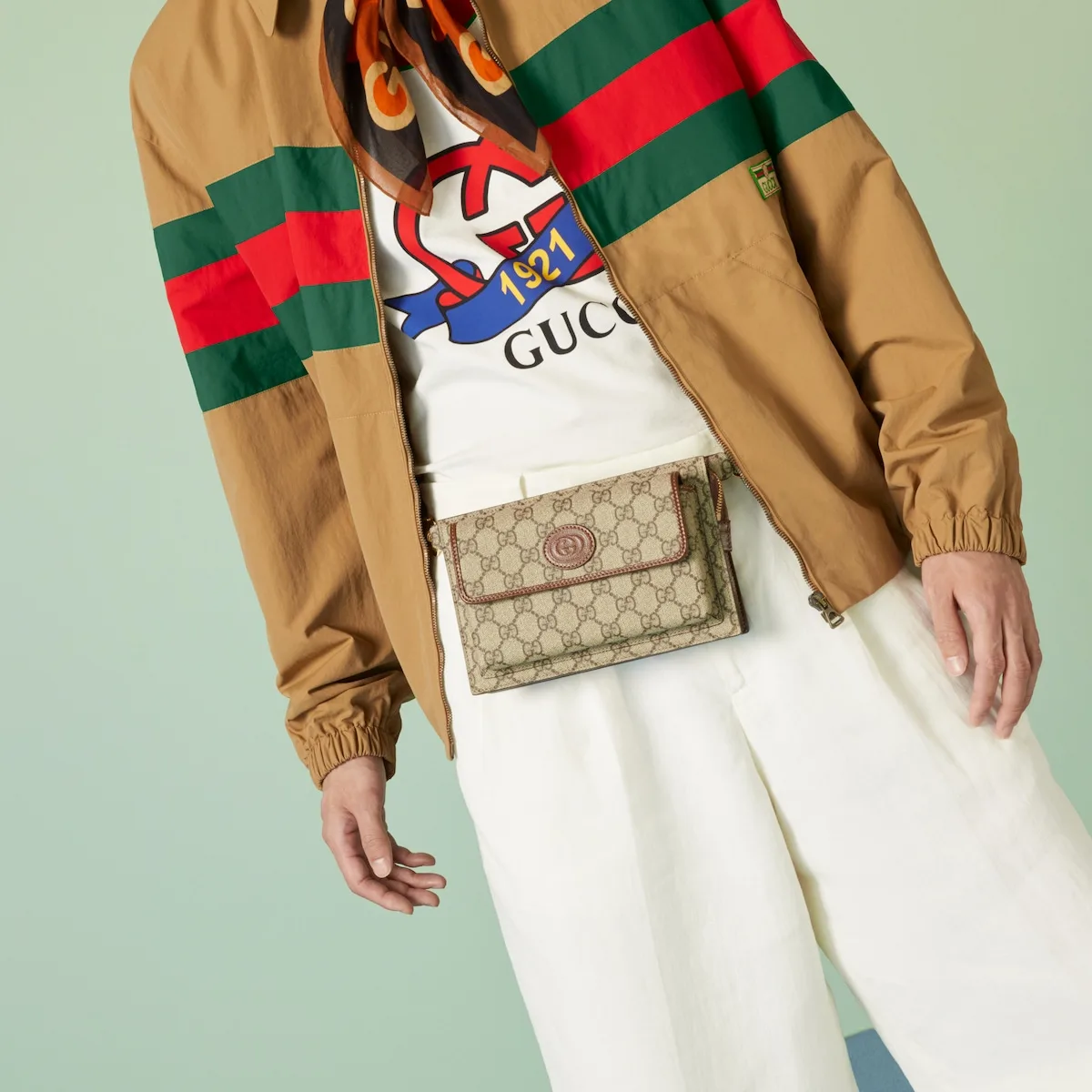 BELT BAG WITH INTERLOCKING G