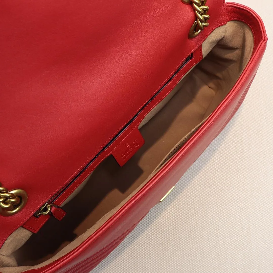 Gucci GG Marmont Small Shoulder Bag in red leather - Bag