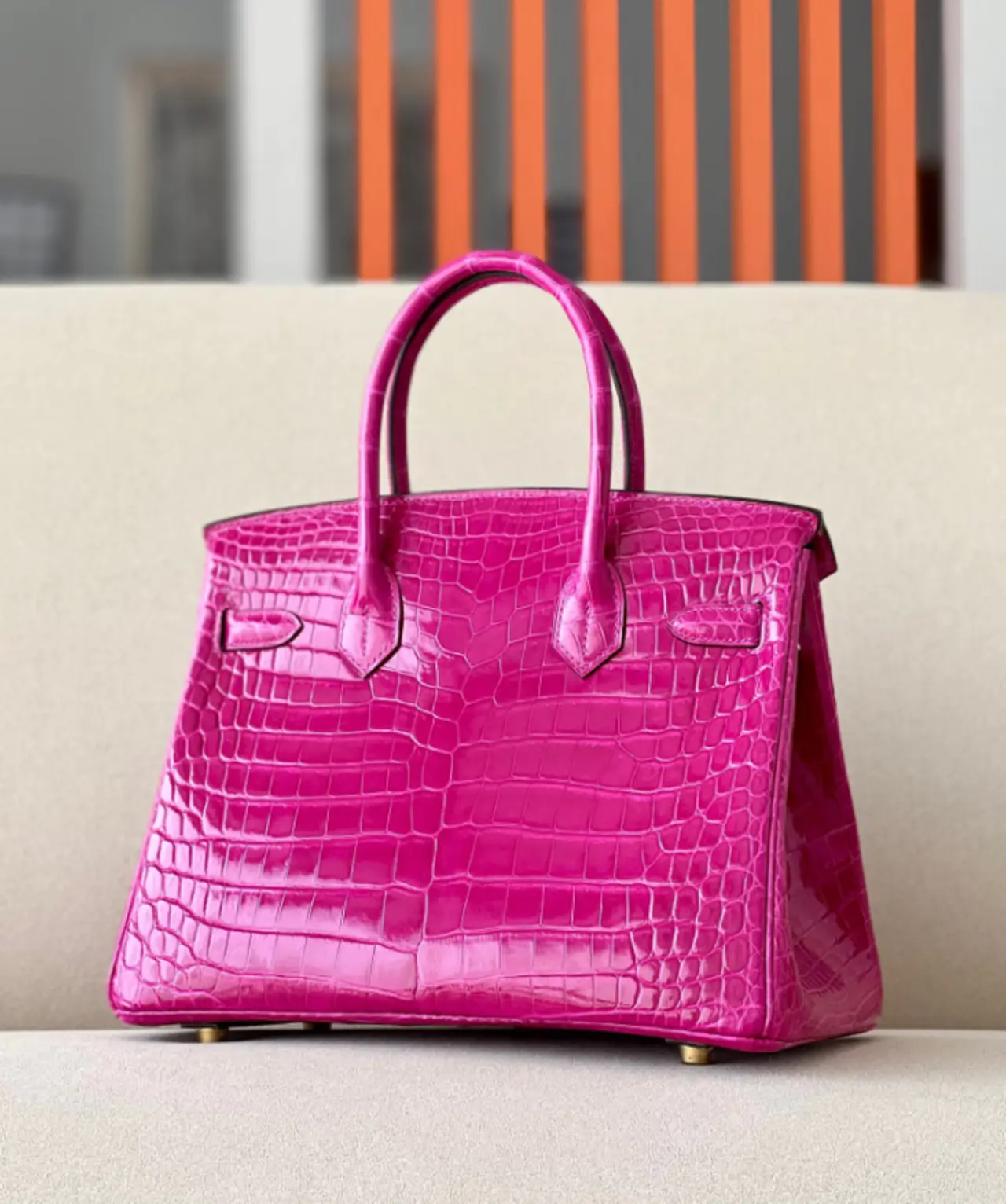 Hermès Birkin 30 Bag – Imported Nile Crocodile Skin with Gold Buckle