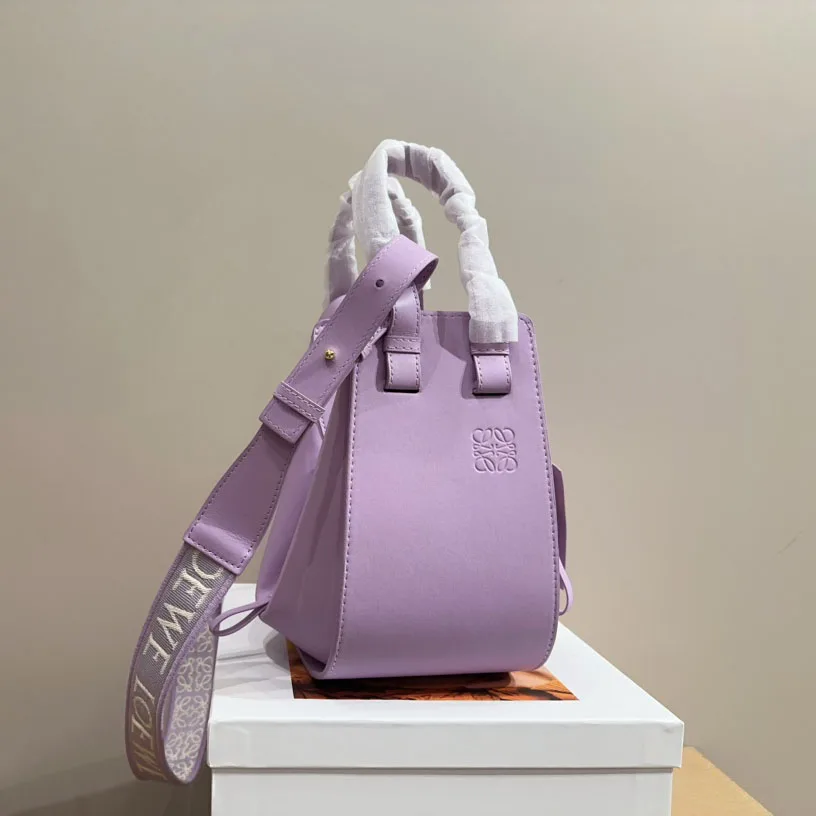 Hammock bag in soft grained calfskin