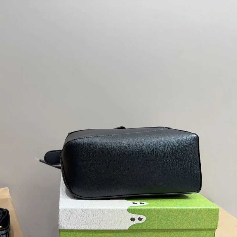 Puzzle bag in classic calfskin