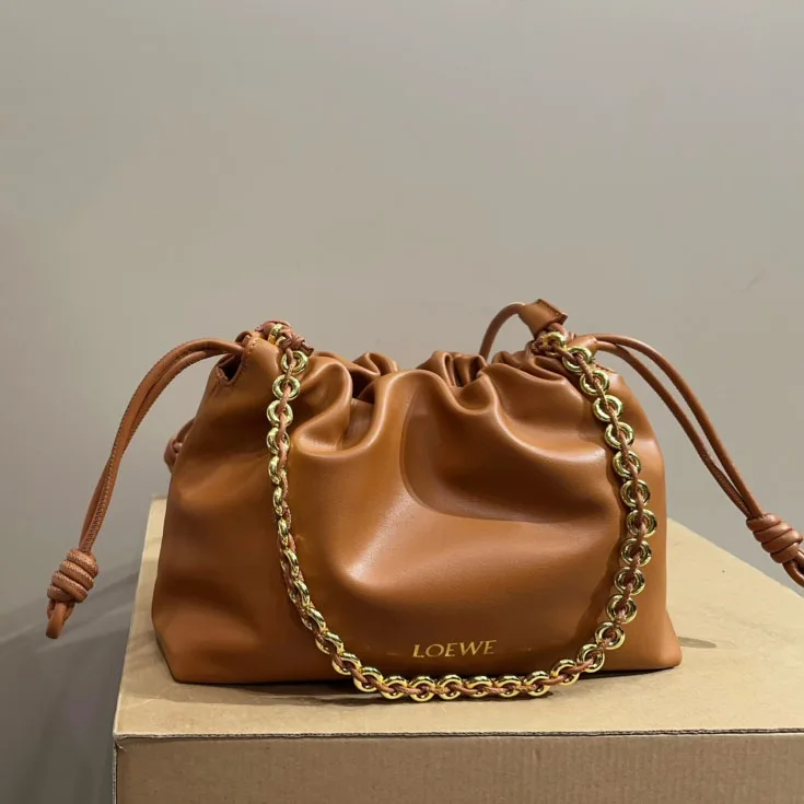 Flamenco purse in mellow nappa lambskin