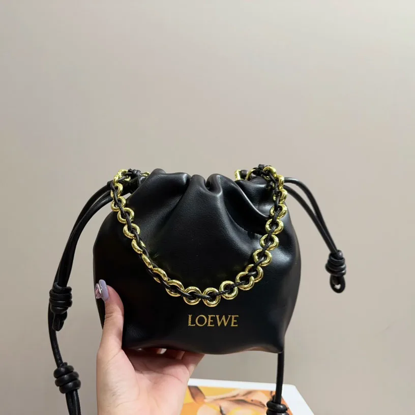 Flamenco purse in mellow nappa lambskin