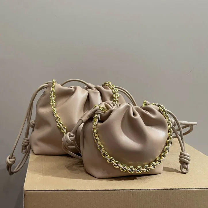 Flamenco purse in mellow nappa lambskin