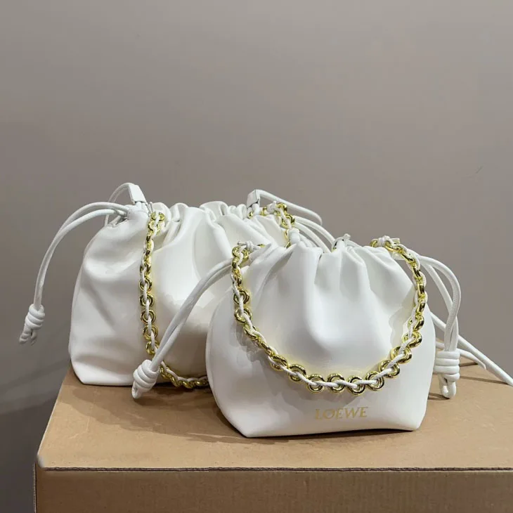 Flamenco purse in mellow nappa lambskin