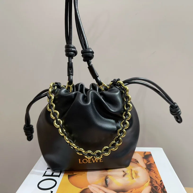 Flamenco purse in mellow nappa lambskin