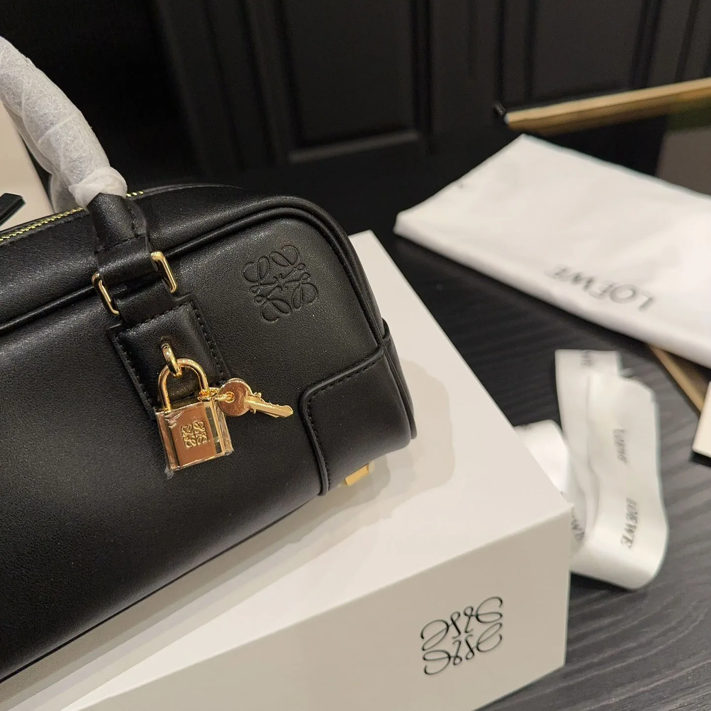 Amazona 23 Cropped bag in nappa calfskin