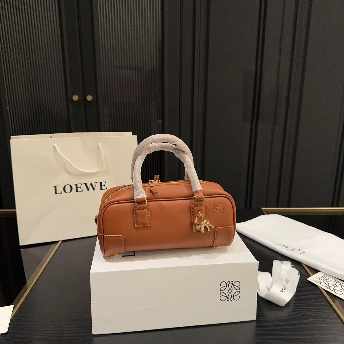 Amazona 23 Cropped bag in nappa calfskin