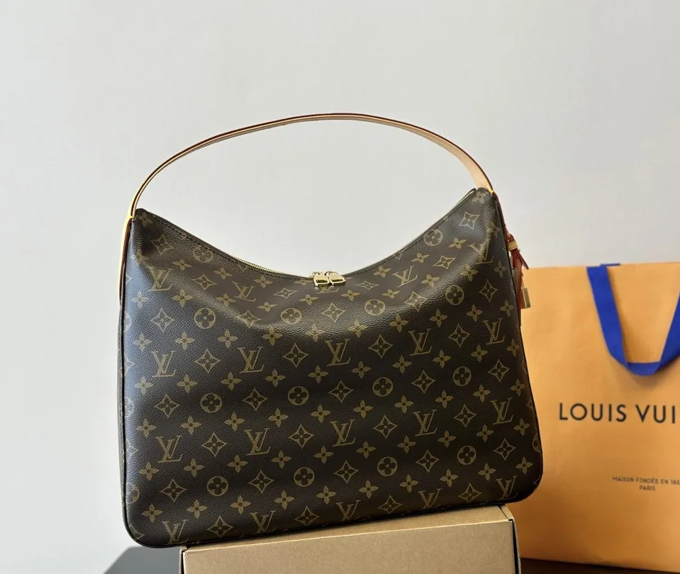 Louis Vuitton M12098 Slouchy MM