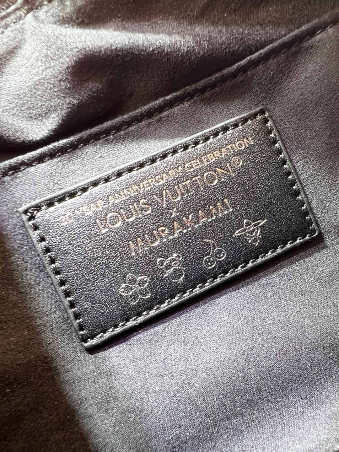Louis Vuitton M13260 LV x TM OnTheGo East West Chain