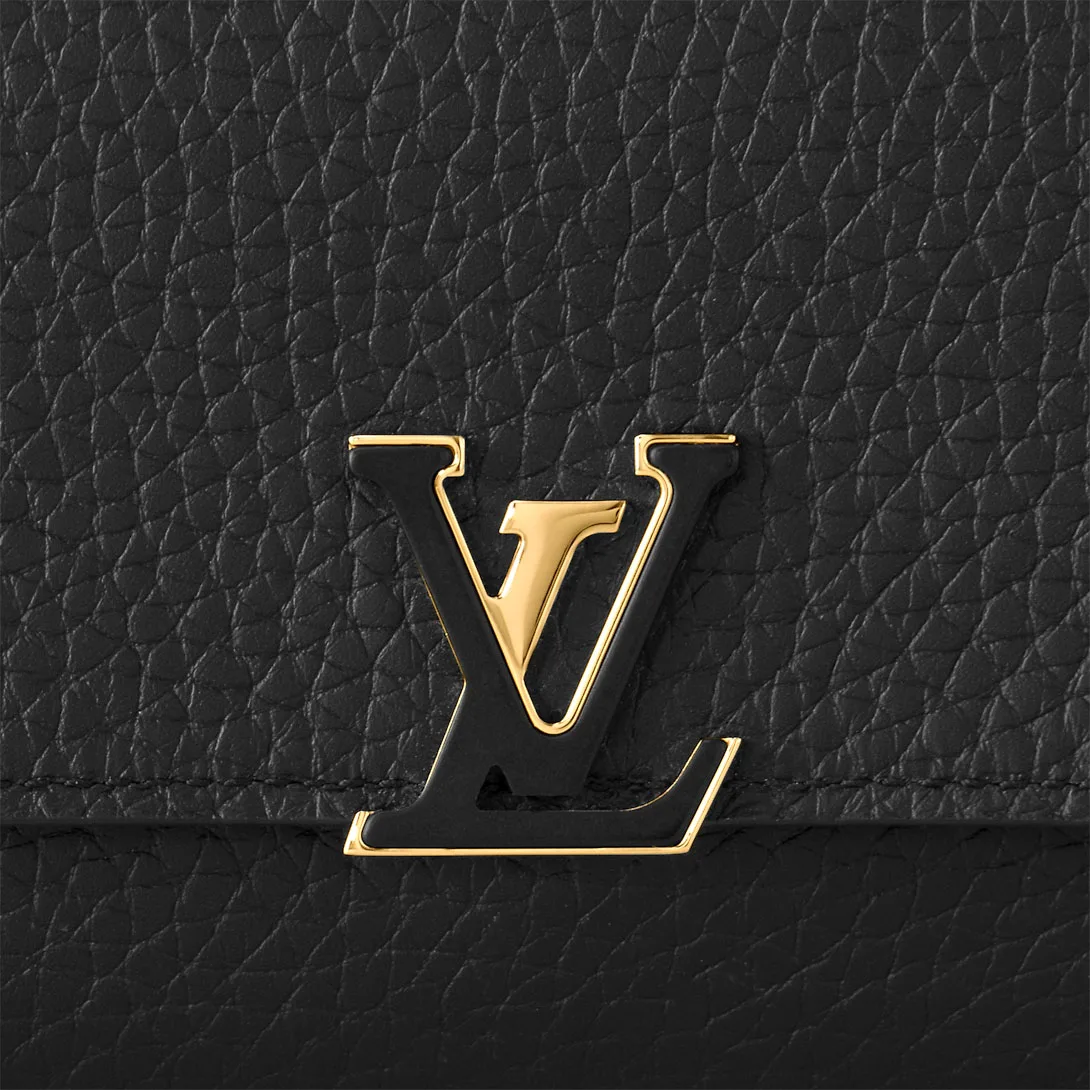 Capucines Compact Wallet M62157