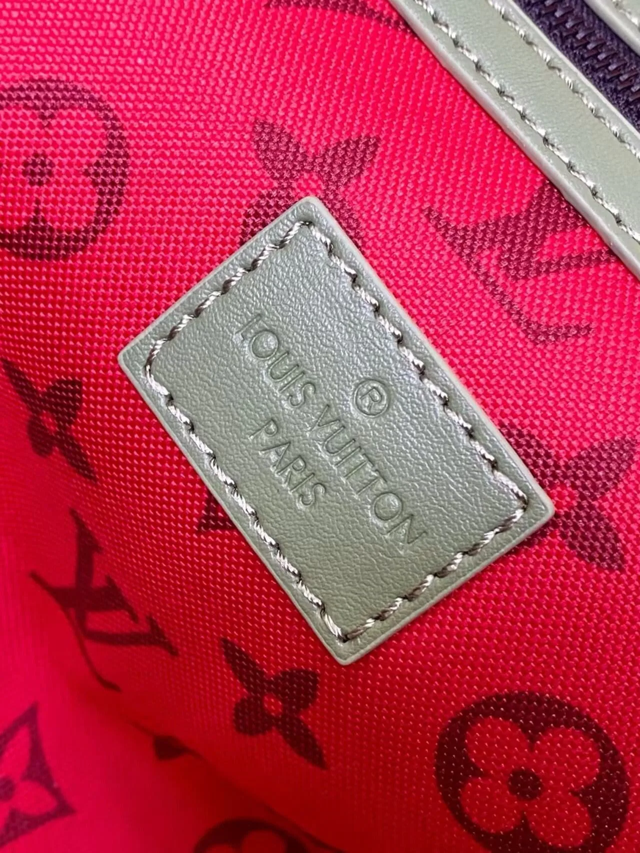 Louis Vuitton M23963 Keepall Bandoulière 55