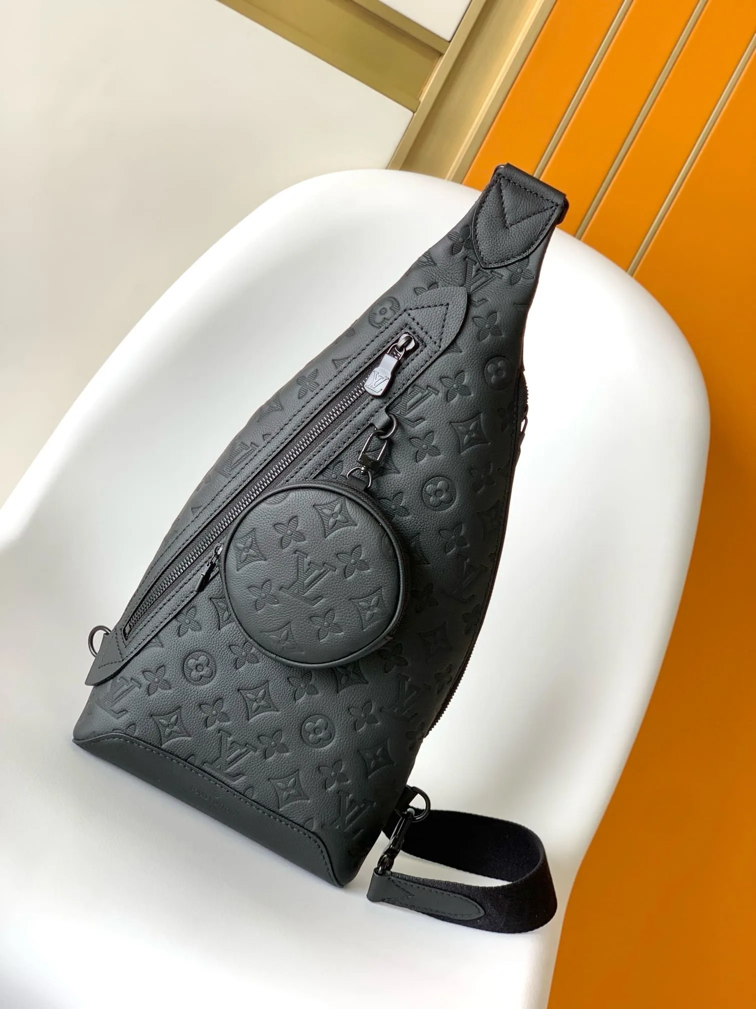 Louis Vuitton M21890 Duo Slingbag