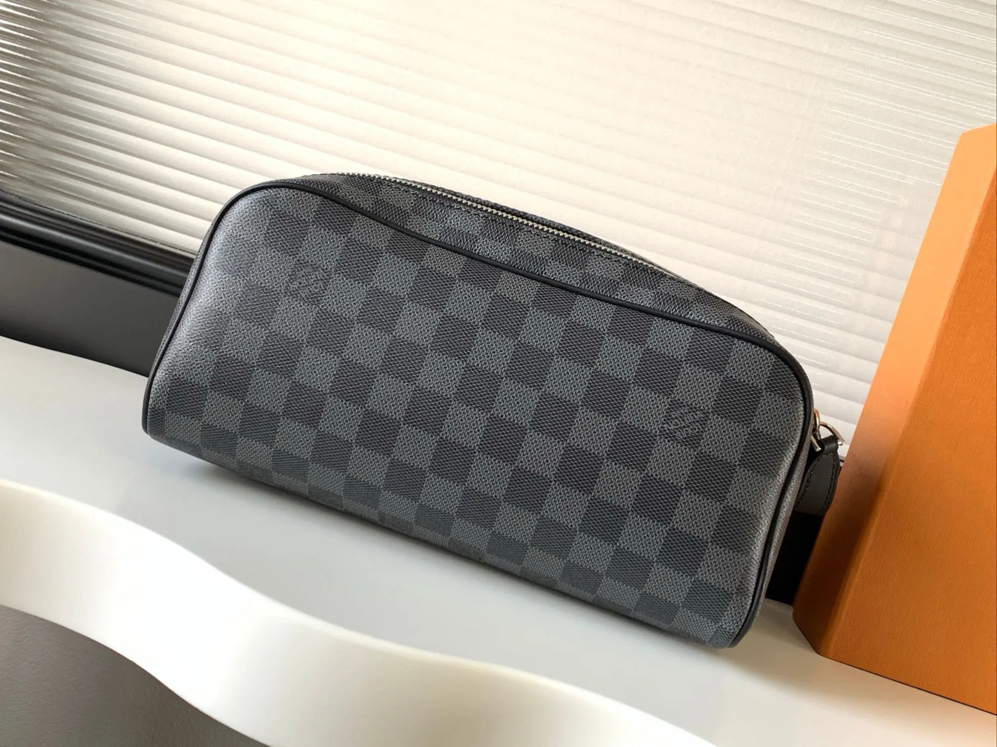 Louis Vuitton N40127 DOPP toiletry bag