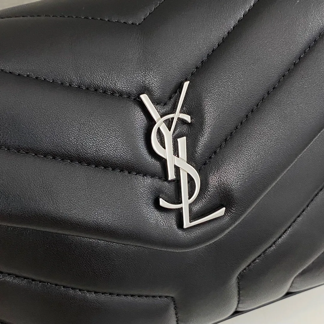 SAINT LAURENT Loulou Toy quilted leather shoulder bag black - Bag