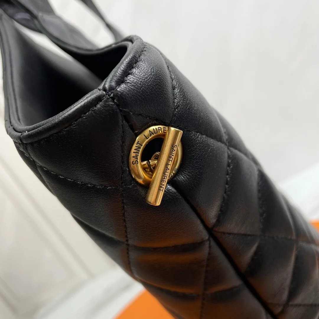SAINT LAURENT ICARE MAXI SHOPPING BAG IN QUILTED Calfskin - Bag