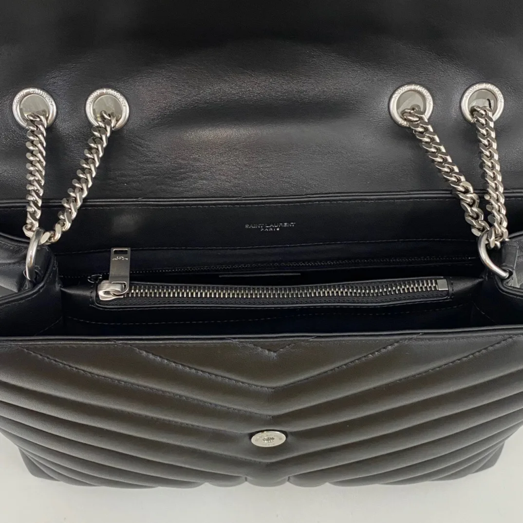 SAINT LAURENT Loulou medium quilted leather shoulder bag black - Bag