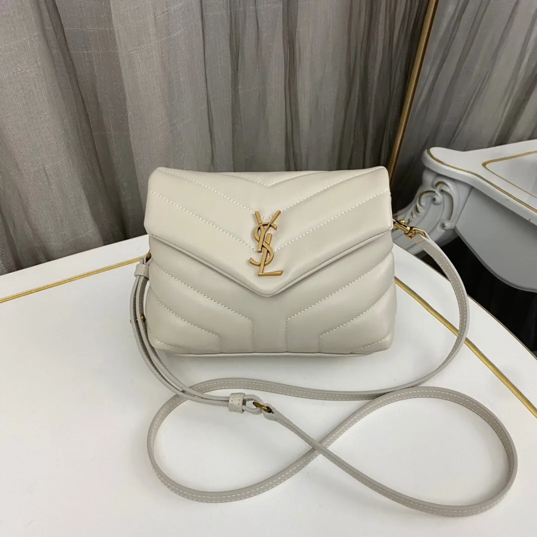 SAINT LAURENT Loulou Toy quilted leather shoulder bag cream - Bag