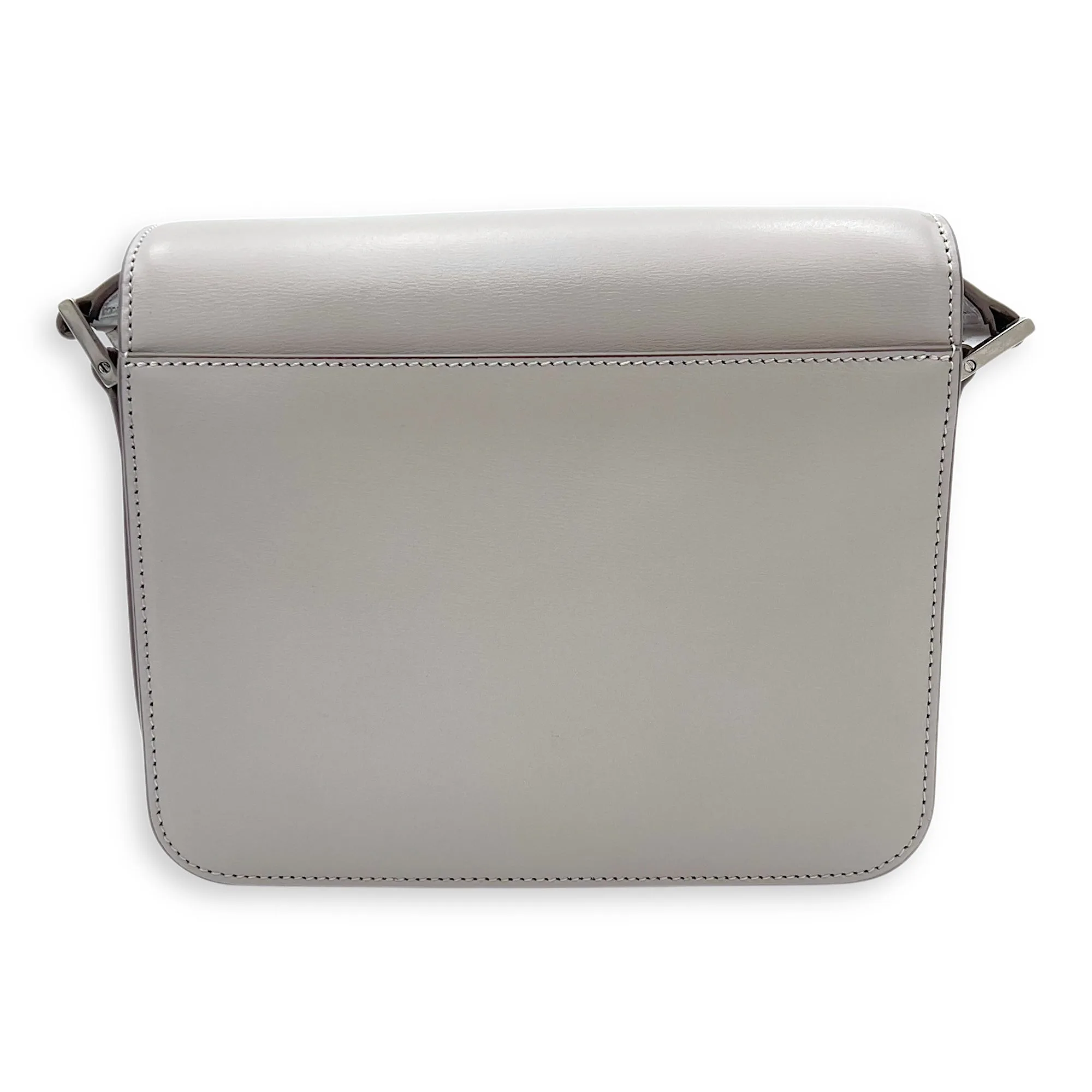 Le 61 Saddle Grey Shoulder Bag in Calfskin, Silver hardware