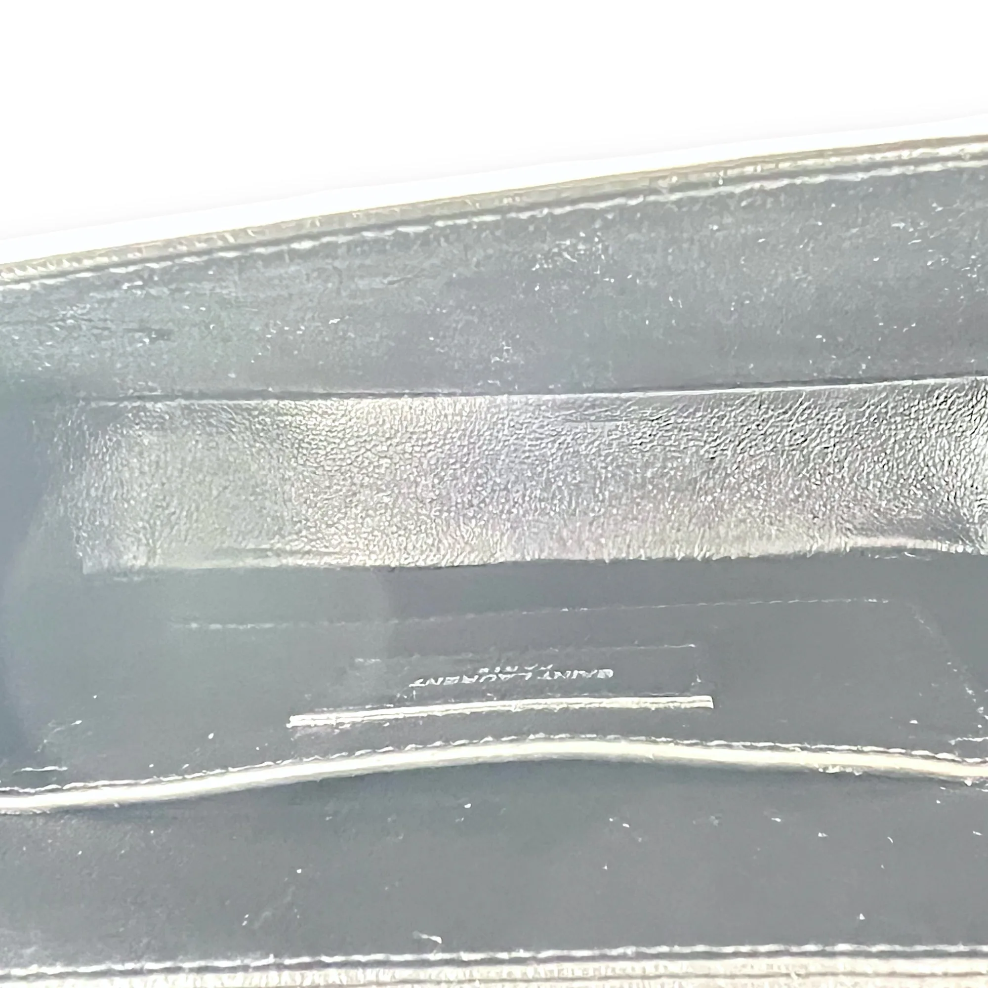 Le 61 Saddle Grey Shoulder Bag in Calfskin, Silver hardware