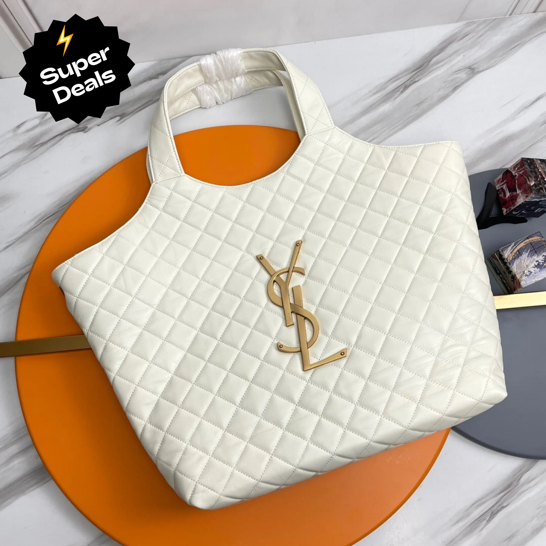 SAINT LAURENT ICARE MAXI SHOPPING BAG IN QUILTED Calfskin WHITE - Bag
